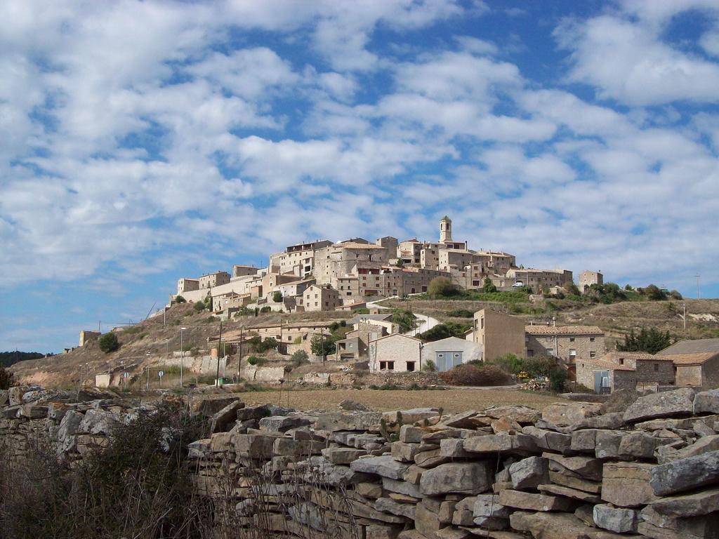 Rural Horizons On La Ruta Del Cister Hotel Forés Kültér fotó